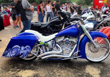 alligator motorcycle seat custom cycle seat harley davidson chicago Illinois indiana exotic skin design high end bagger big wheel bagger cycle seats by vos dave vos customs by vos cycle seats chopper