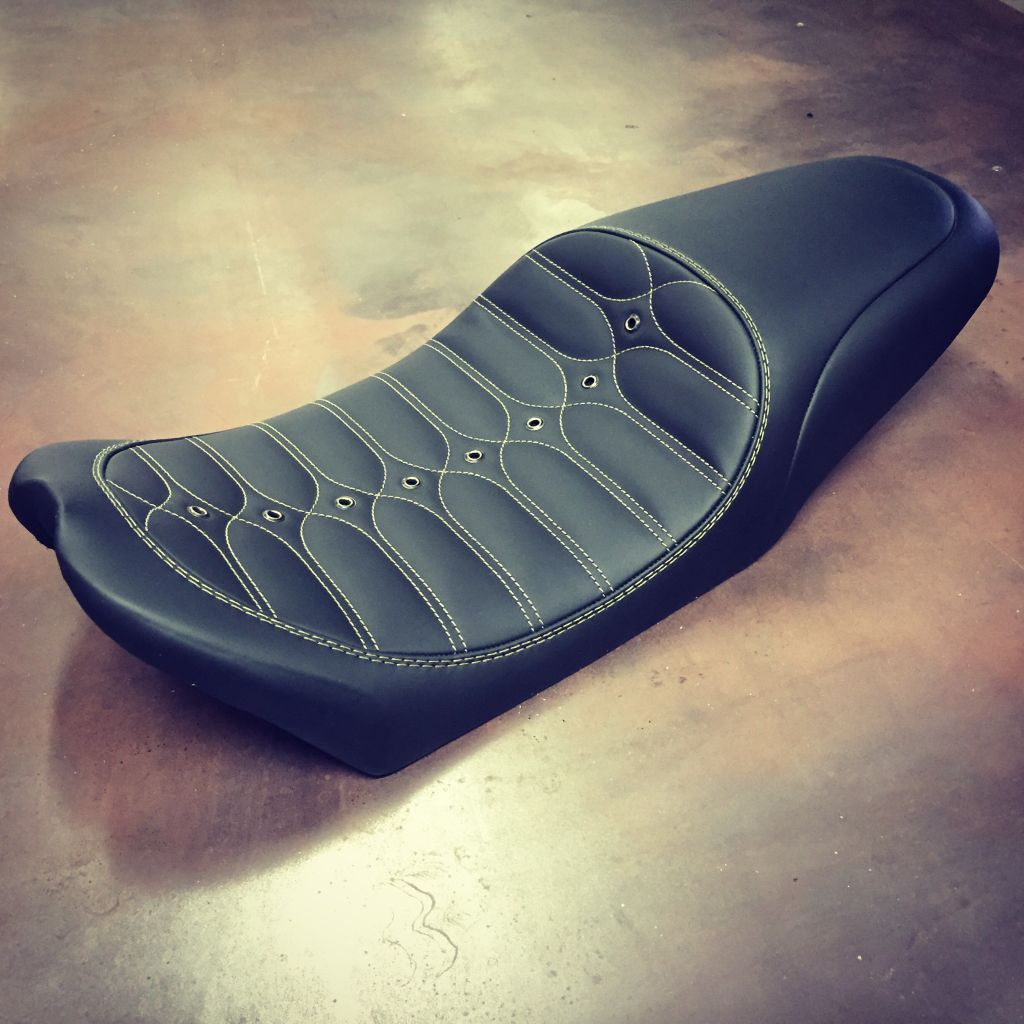 Custom harley bagger on sale seats